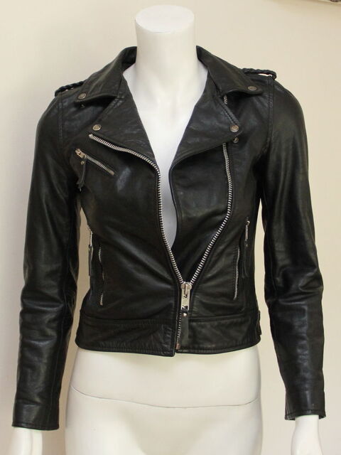 Veste perfecto cuir DC 
T.XS. ou 34/36 Fr 70 Issy-les-Moulineaux (92)