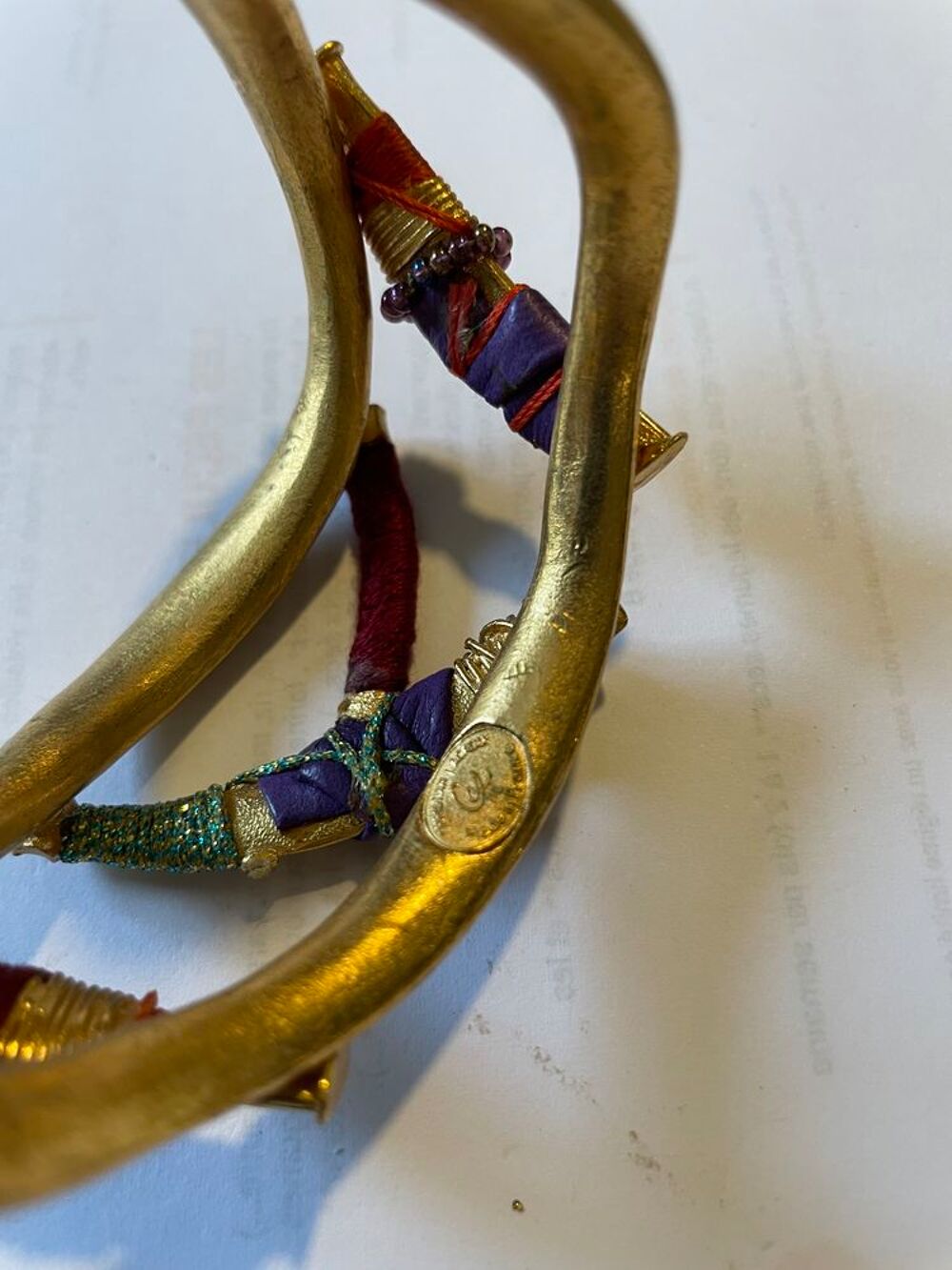 Bracelet branche rigide dor&eacute;Passementerie multicoloreLACROIX Bijoux et montres
