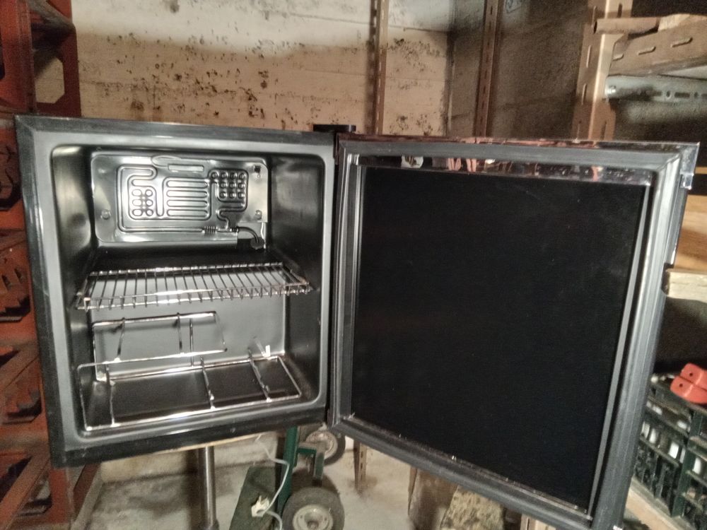 cave a vins de 16 bouteilles Electroménager