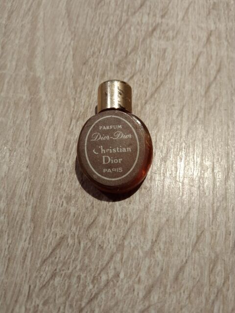 Miniature de parfum Dior 10 Svrac-d'Aveyron (12)