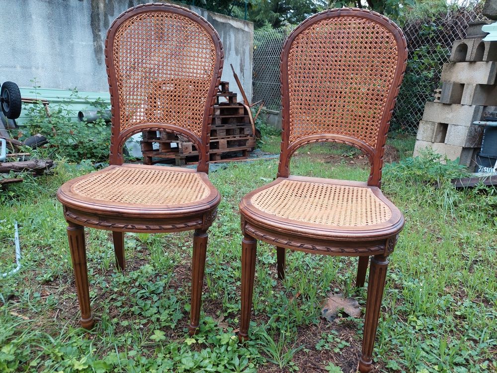 chaises cann&eacute;es Meubles
