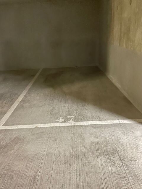  Parking / Garage  louer 12 m