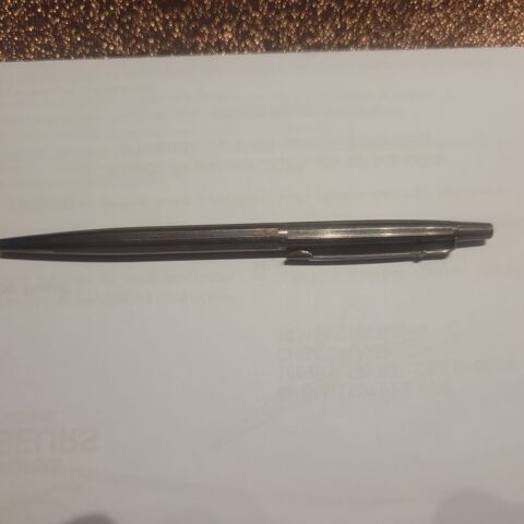 STYLO BILLE CARAN D'ACHE / BOUTONS DE CHASSE Poitiers (86)