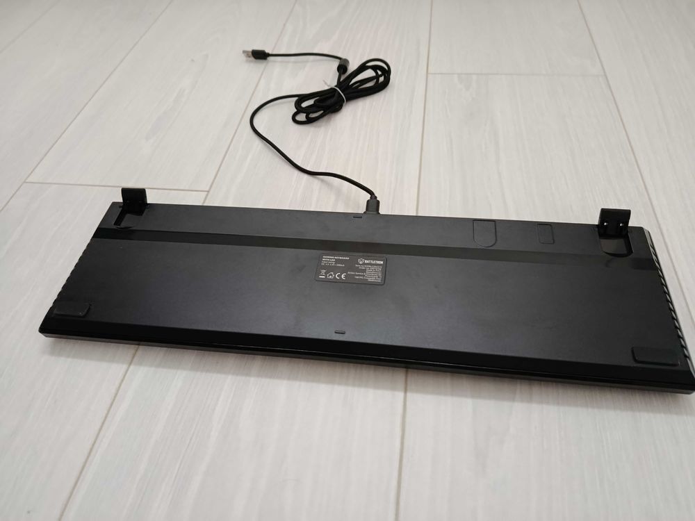 Clavier gaming m&eacute;canique RGB. Matériel informatique