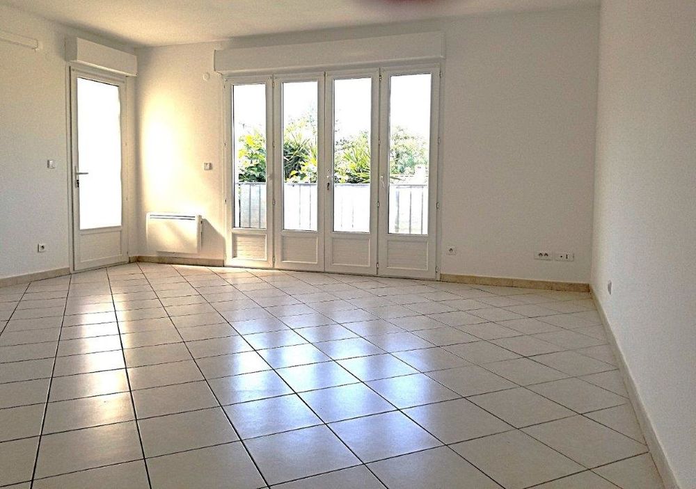 Location Appartement T4 étage villa. 2 chambres 89m2 parking privatif intérieur La seyne-sur-mer