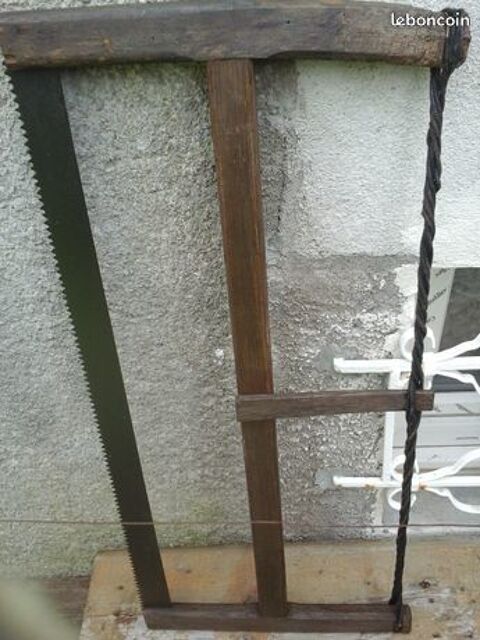 Ancienne scie pour d�coration. 12 Belfort (90)