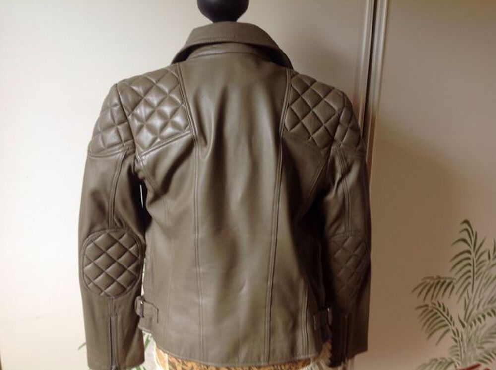 Blouson cuir type perfecto, fa&ccedil;on motard. Vêtements