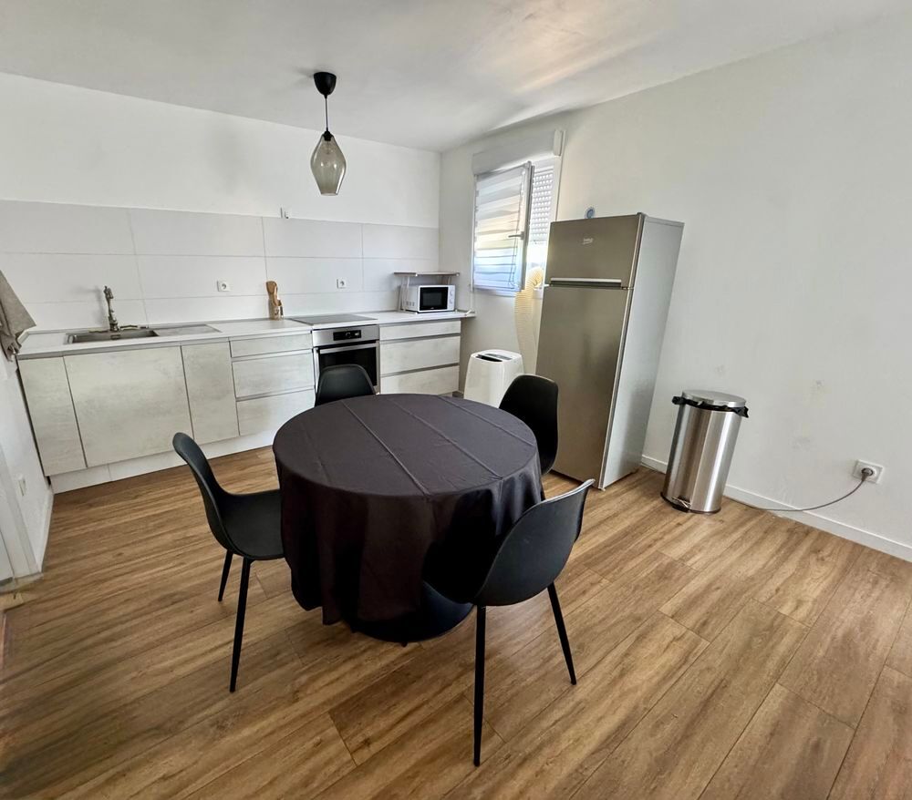 Location Appartement Appartement meublé lumineux - 52 m? - dernier étage - balcon Villefontaine