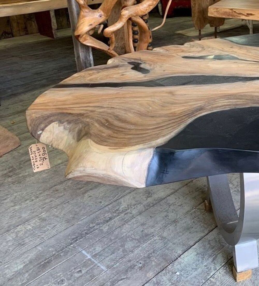 Magnifique table &agrave; manger en bois de suar et r&eacute;sine Meubles