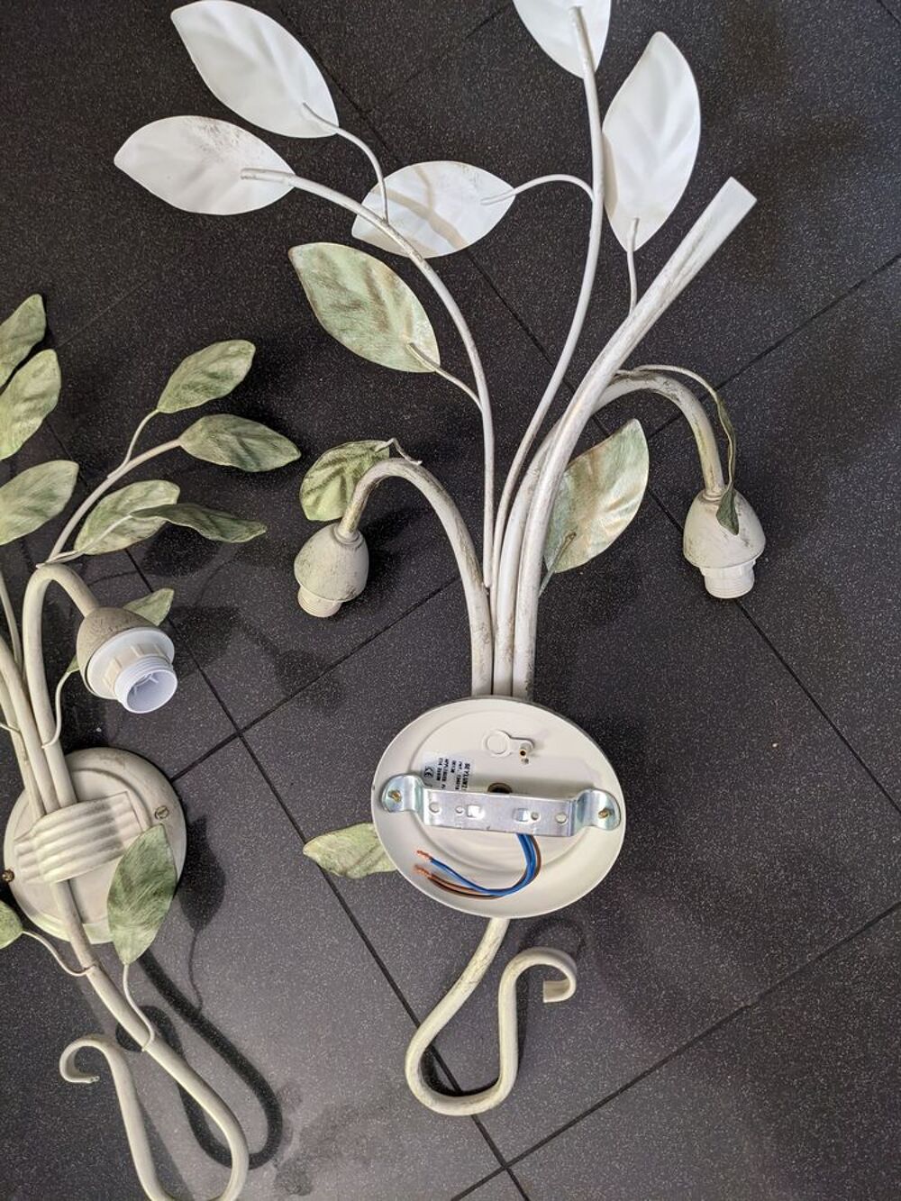 paire de 2 appliques d&eacute;cor de branches.
Frais de port et d'e Décoration