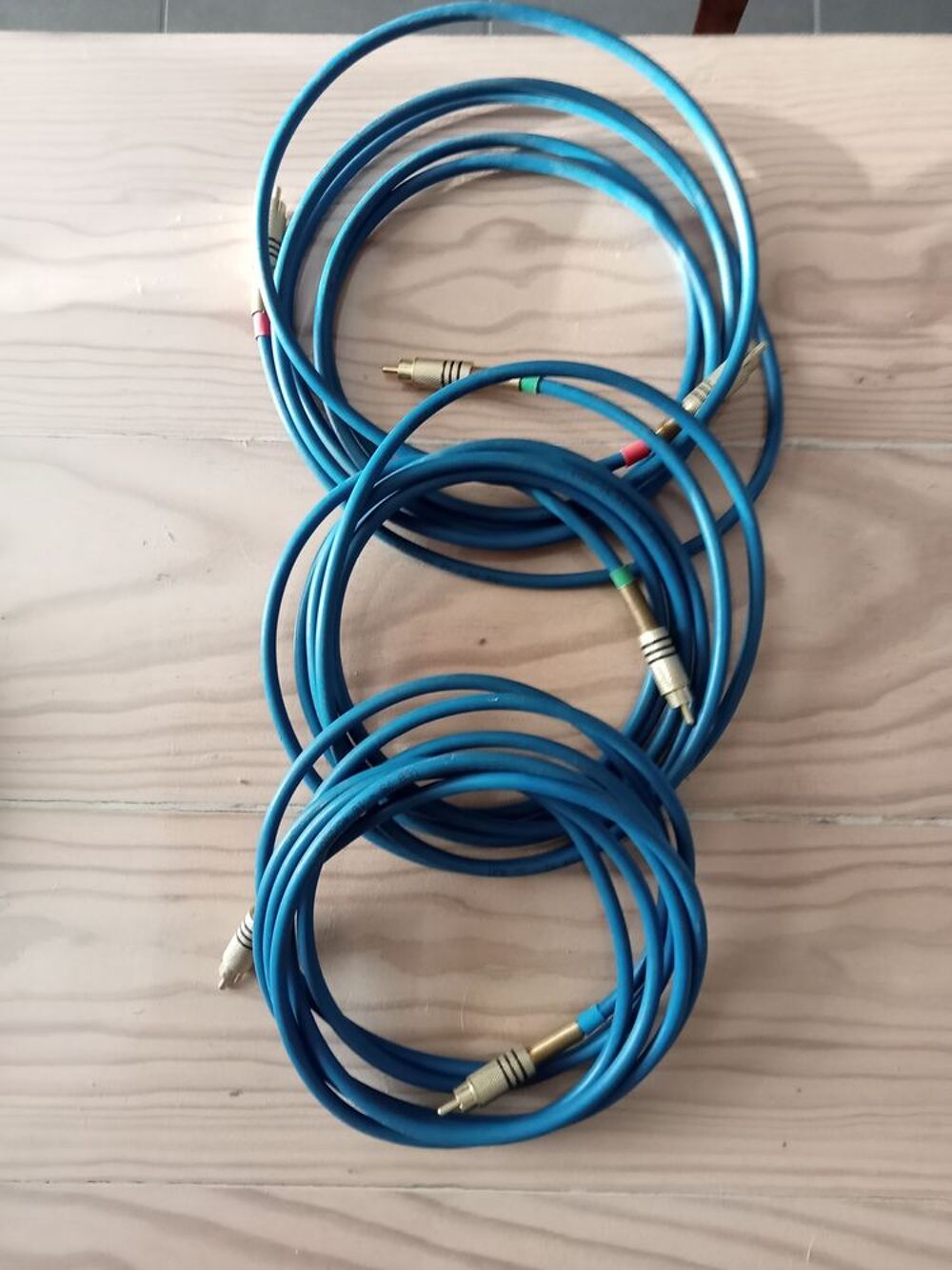 CABLES AUDIO VIDEO Audio et hifi