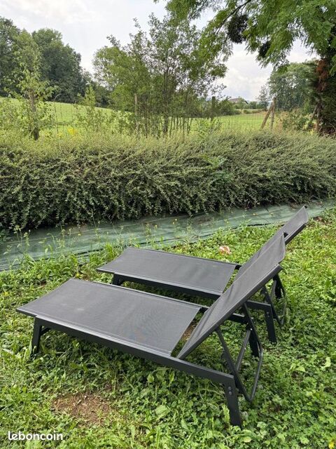DEUX TRANSATS de JARDIN EN FER NOIR Rive-de-Gier (42)