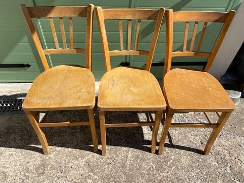 Chaises Céreste (04)