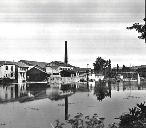   USINE  Atelier - 1 pi�ce(s) - 1000 m�