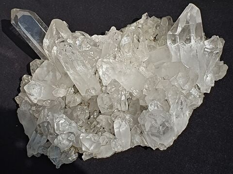  Superbe druse de Cristal de roche, agrégat de quartz.  180 Mouy (60)