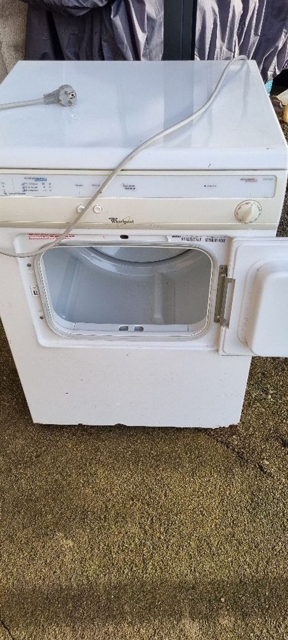 Non s&egrave;che-linge Electrom�nager