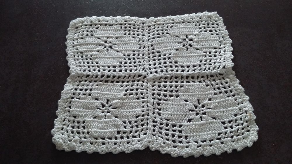 Petit napperon crochet, fait main (environ 20 x 20 cm) Dcoration
