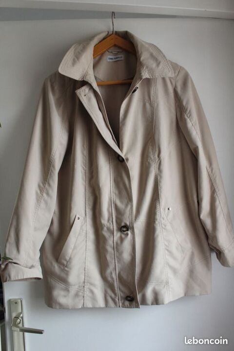veste à capuche beige taille 46 40 Saint-Jorioz (74)