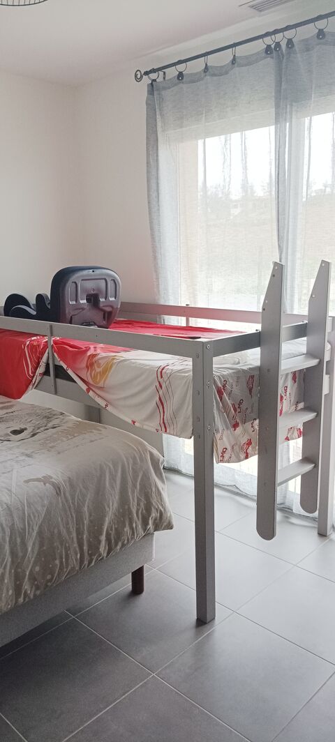 lit mezzanine 80 Saint-Germain-des-Pr�s (81)