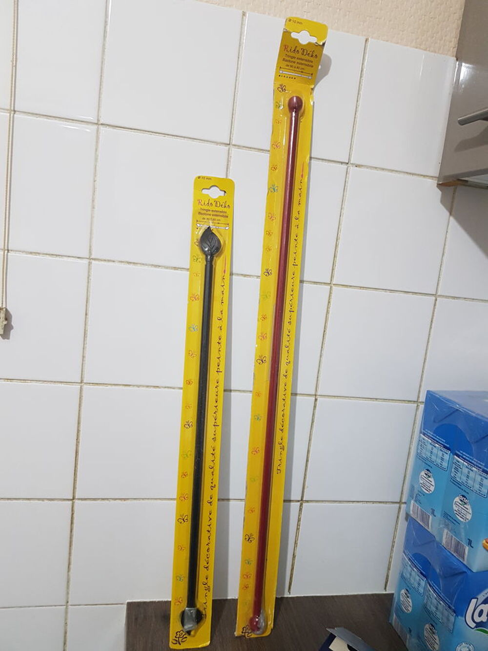 Tringle extensible 40 a 60cm noir ou rouge 60 &agrave; 80 cm orange Electrom�nager