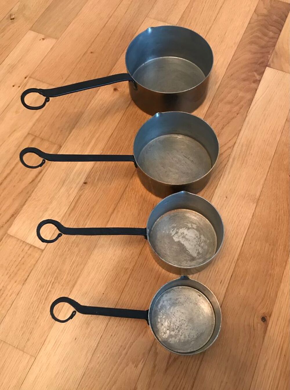 S&eacute;rie de 4 casseroles en cuivre Décoration