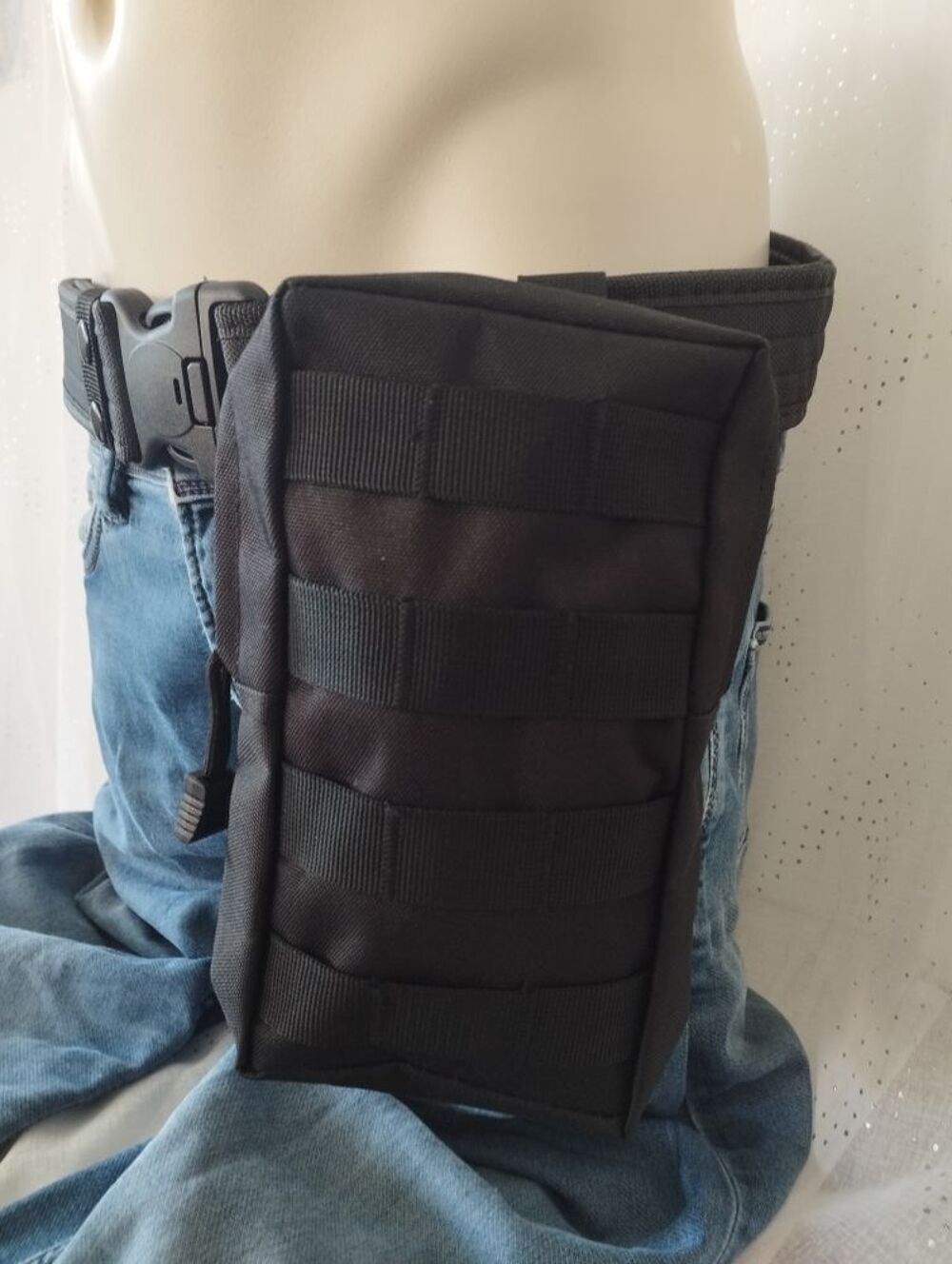 sacoche tactique nylon oxford noir imperm&eacute;able syst&egrave;me molle Maroquinerie