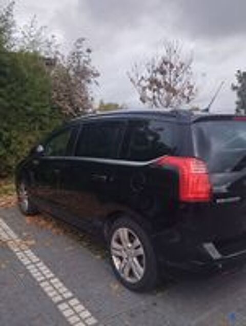 5008 1.6Hdi premium 2011 occasion 31150 Fenouillet
