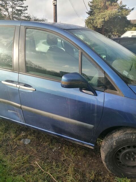 Peugeot 807 2.0 HDi FAP Native 2004 occasion Montigny-l&egrave;s-Cormeilles 95370