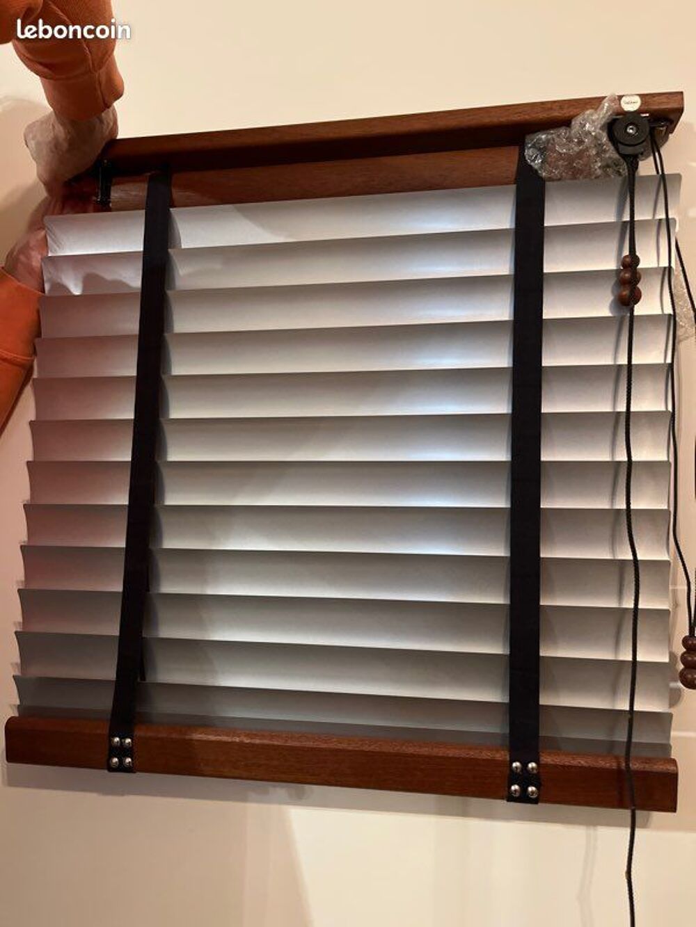 Store V&eacute;nitien neuf &agrave; lames en alu support bois exotique 60x Bricolage