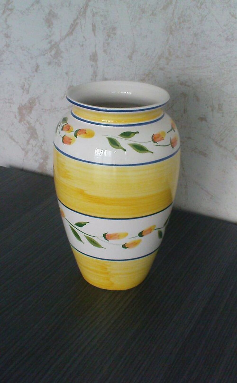 Vase en fa&iuml;ence Décoration