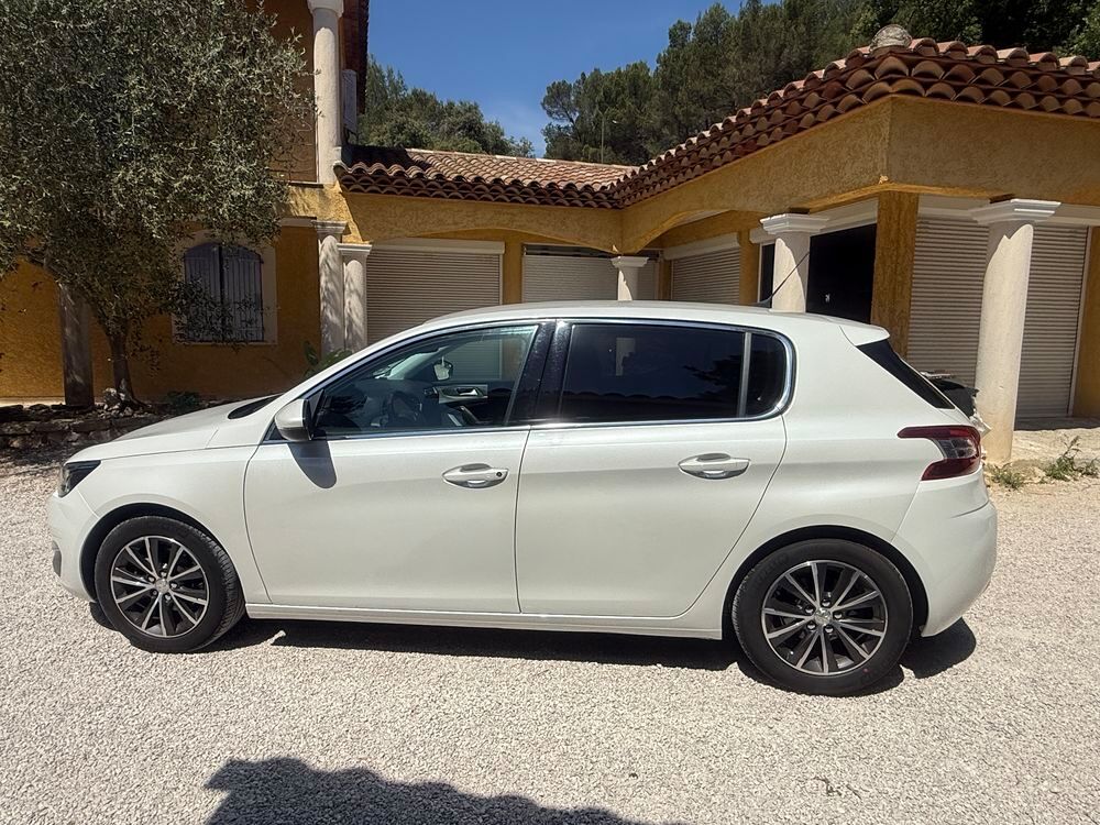 308 1.2 PureTech 130ch S&S BVM6 Allure 2016 occasion 13790 Peynier