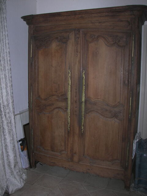 armoire  nantaise  18e 750 Roquefort-les-Pins (06)