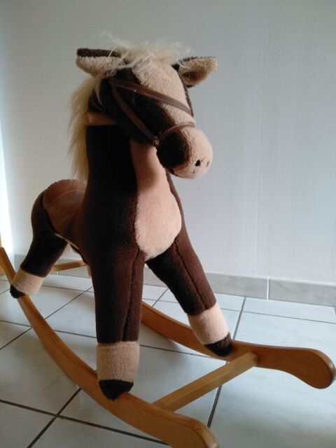 Cheval à bascule hot sale little tikes occasion