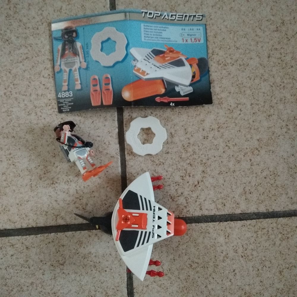 PLAYMOBIL N&deg; 4883 
Jeux / jouets