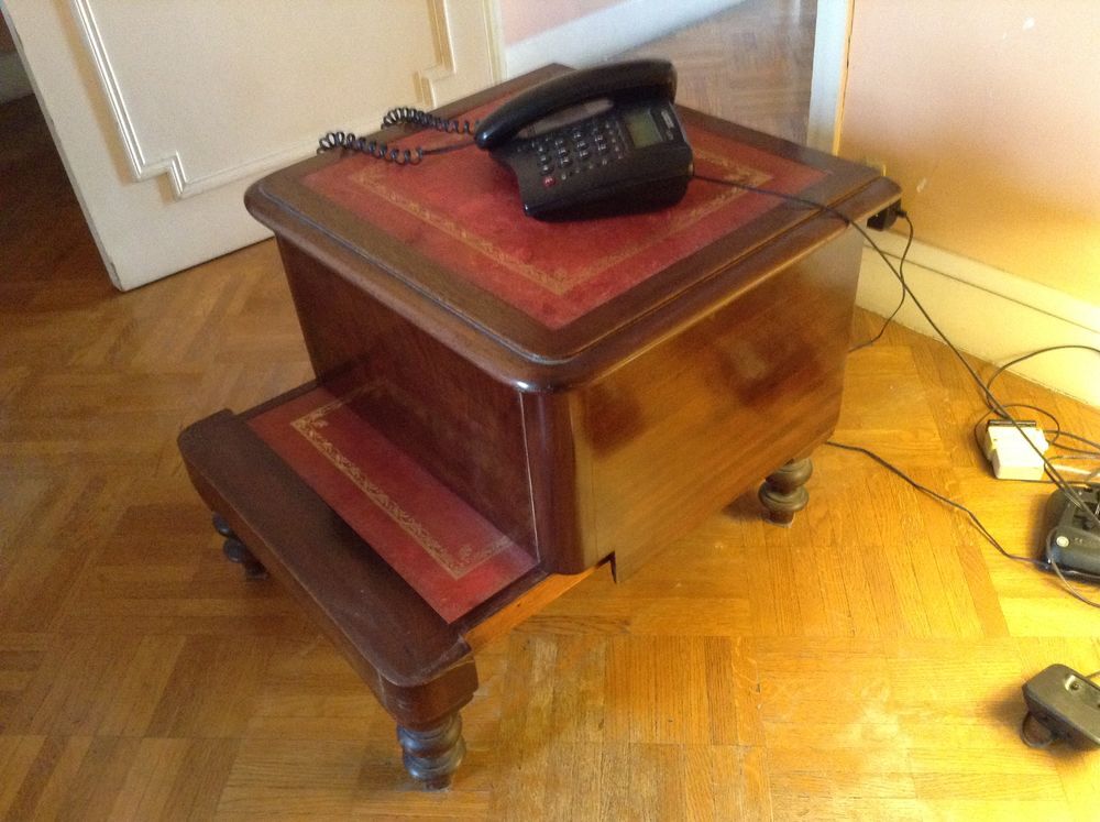 Tabouret escalier en acajou : Meubles