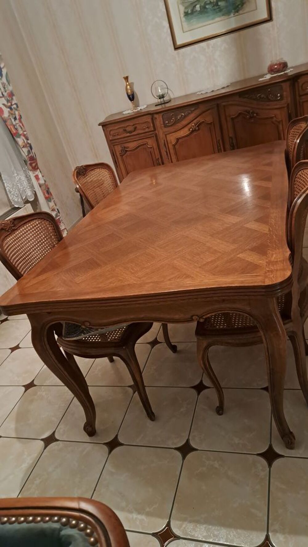 Table salle &agrave; manger avec rallonge et 4 chaises tbe. Meubles
