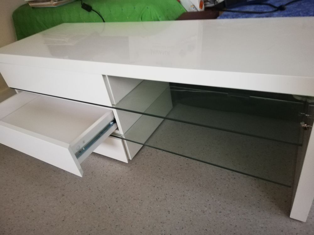 meuble tv laqu&eacute; Meubles