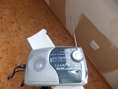 Radio portable 10 Saint-Vaast-en-Chaussée (80)
