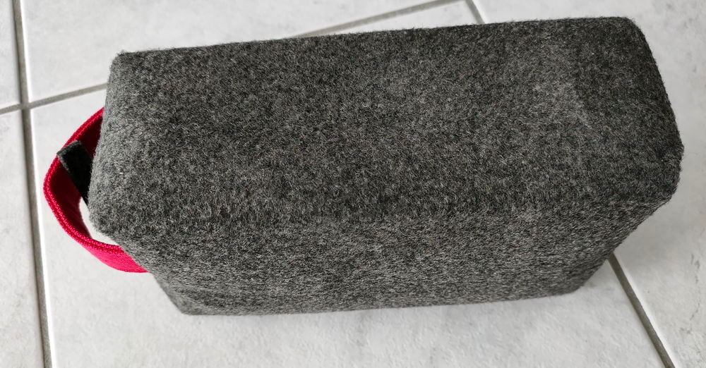 VICHY - Trousse de toilette rectangulaire, gris rouge - Neuf Maroquinerie