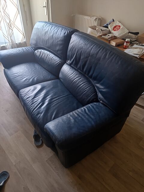 Canap trois places en cuir noir 70 Beauvais (60)