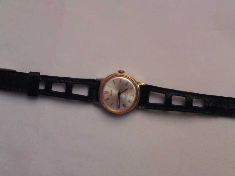 Montre m&eacute;canique r&eacute;vis&eacute;e Bijoux et montres