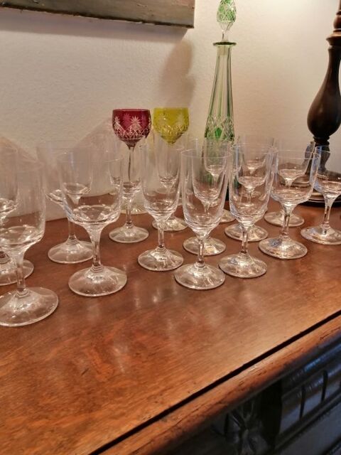 20 verres � pied Lalique mod�le Chenonceau 220 Strasbourg (67)