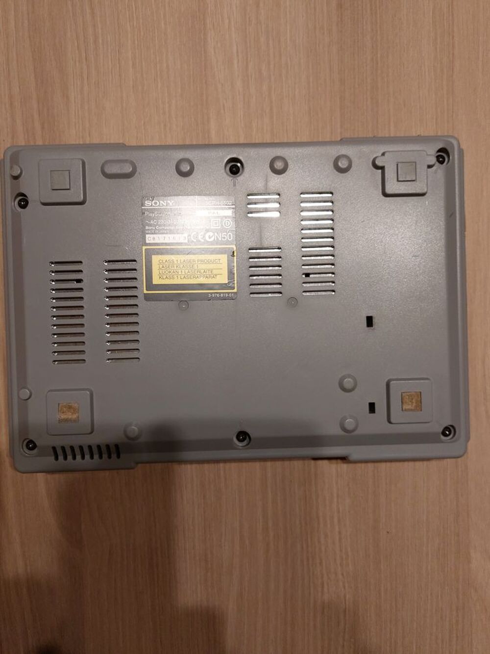 PS1 Console SCPH-5502 + 1 manette TBE Consoles et jeux vid�os