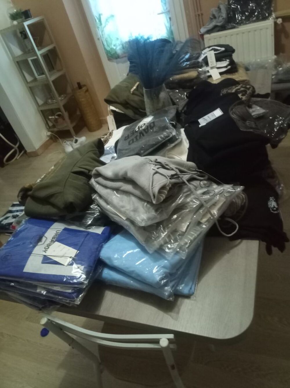 Lot v&ecirc;tements homme 20 pi&egrave;ces. Vêtements