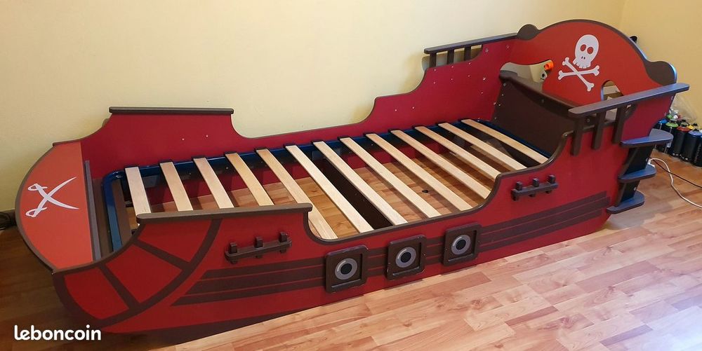 Lit enfant bateau Pirate Meubles