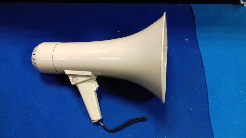 M&eacute;gaphone porte voix BOUYER 100 € Audio et hifi