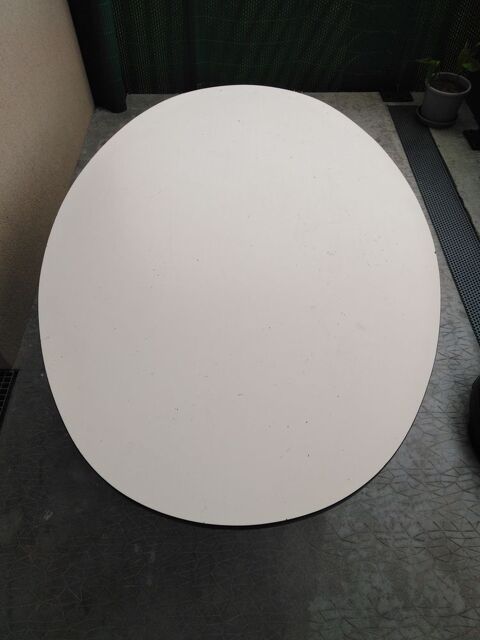 Table / Fauteuil / Meuble 130 Charolles (71)