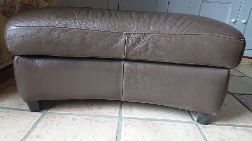 Chaises et pouf Meubles