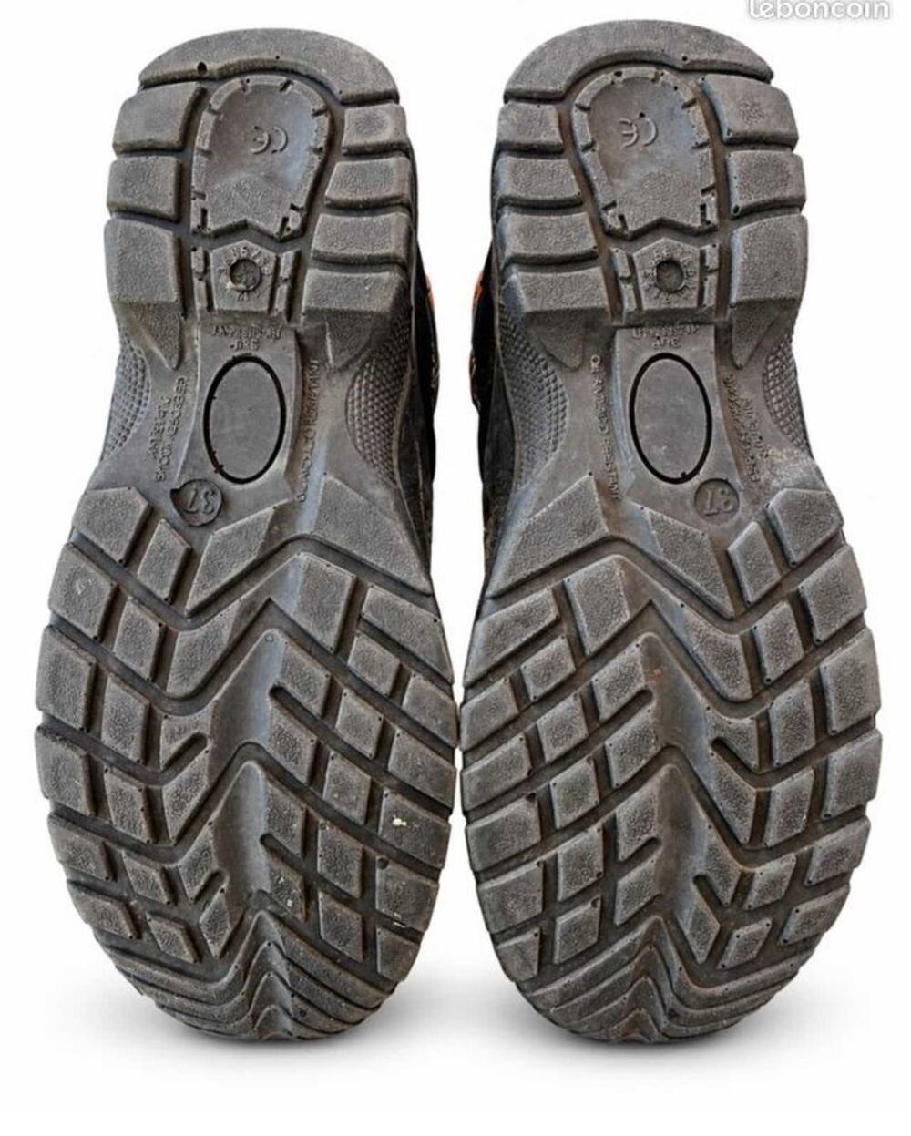 Chaussure de s&eacute;curit&eacute; taille 38 Chaussures