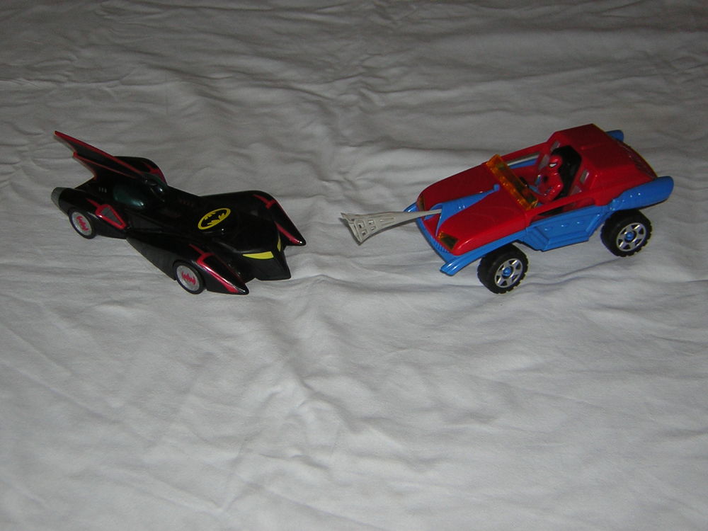 V&eacute;hicules BATMAN et SPIDERMAN Jeux / jouets